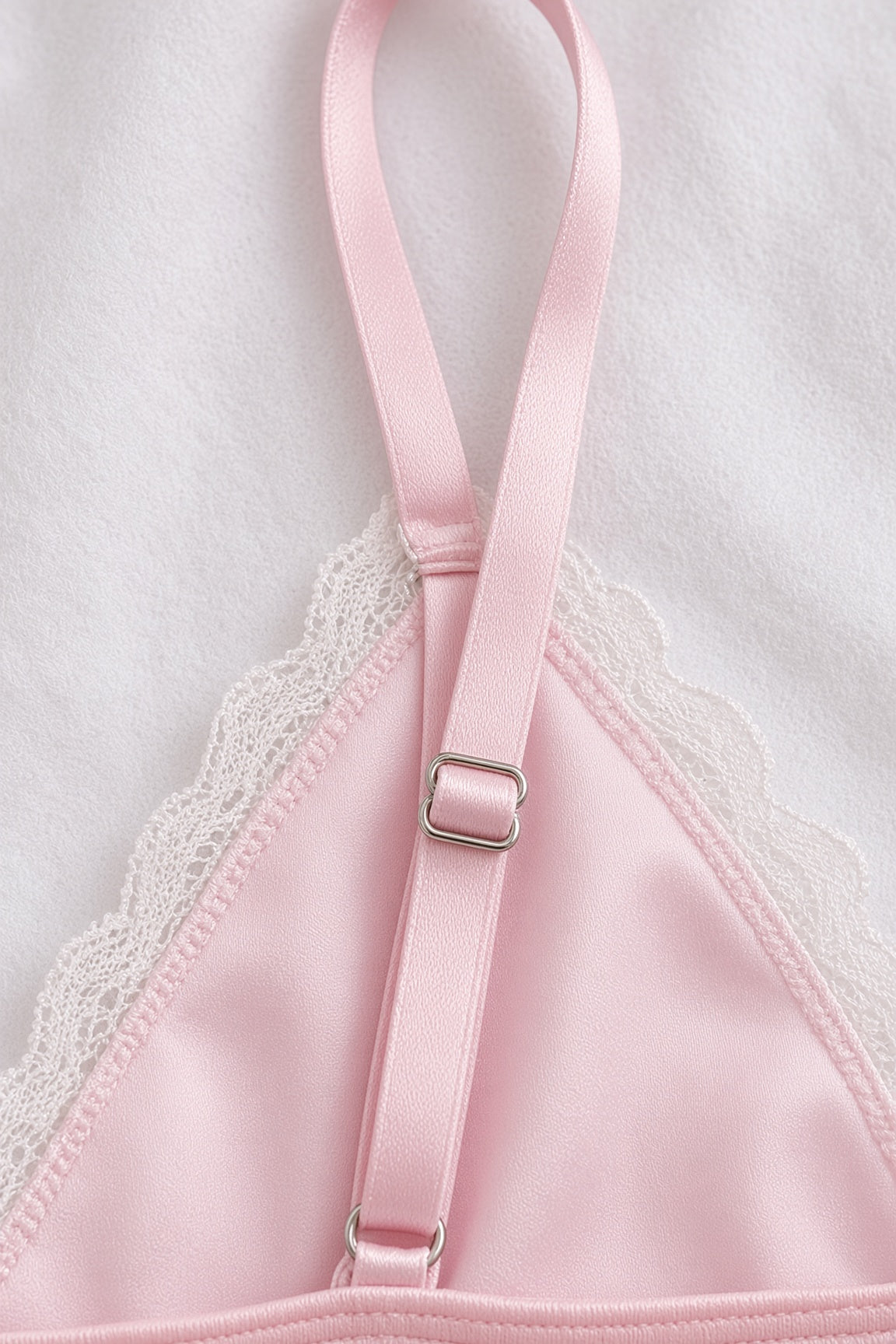 Adjustable spaghetti straps